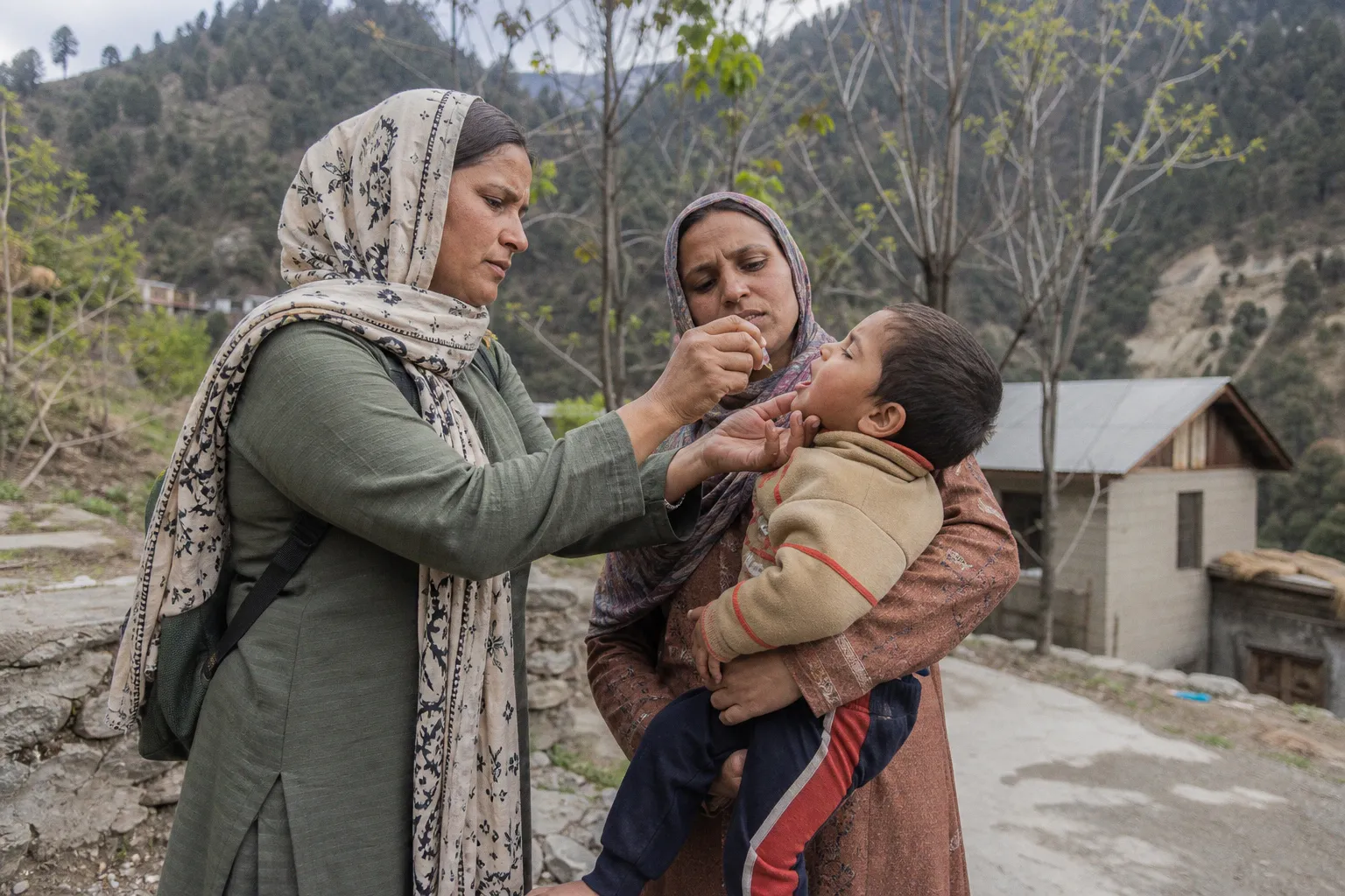 How Frontline Health Workers Bridge the Gap in India’s Polio Eradication Efforts