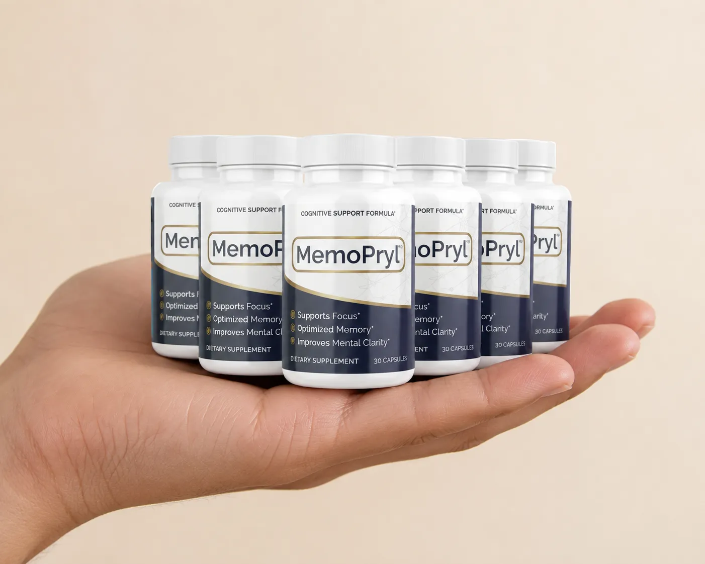 MemoPryl — the package held in a hand