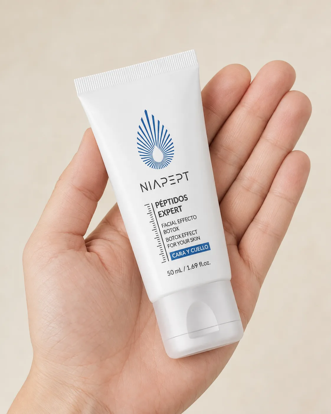 Niapept — the package held in a hand